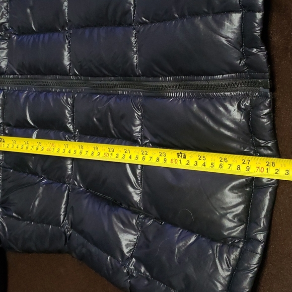 The North Face 550 Women's Puffer Jacket - Picture 10 of 11